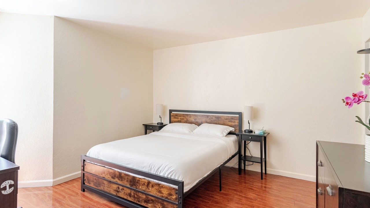 Photo of Bedroom in Albany