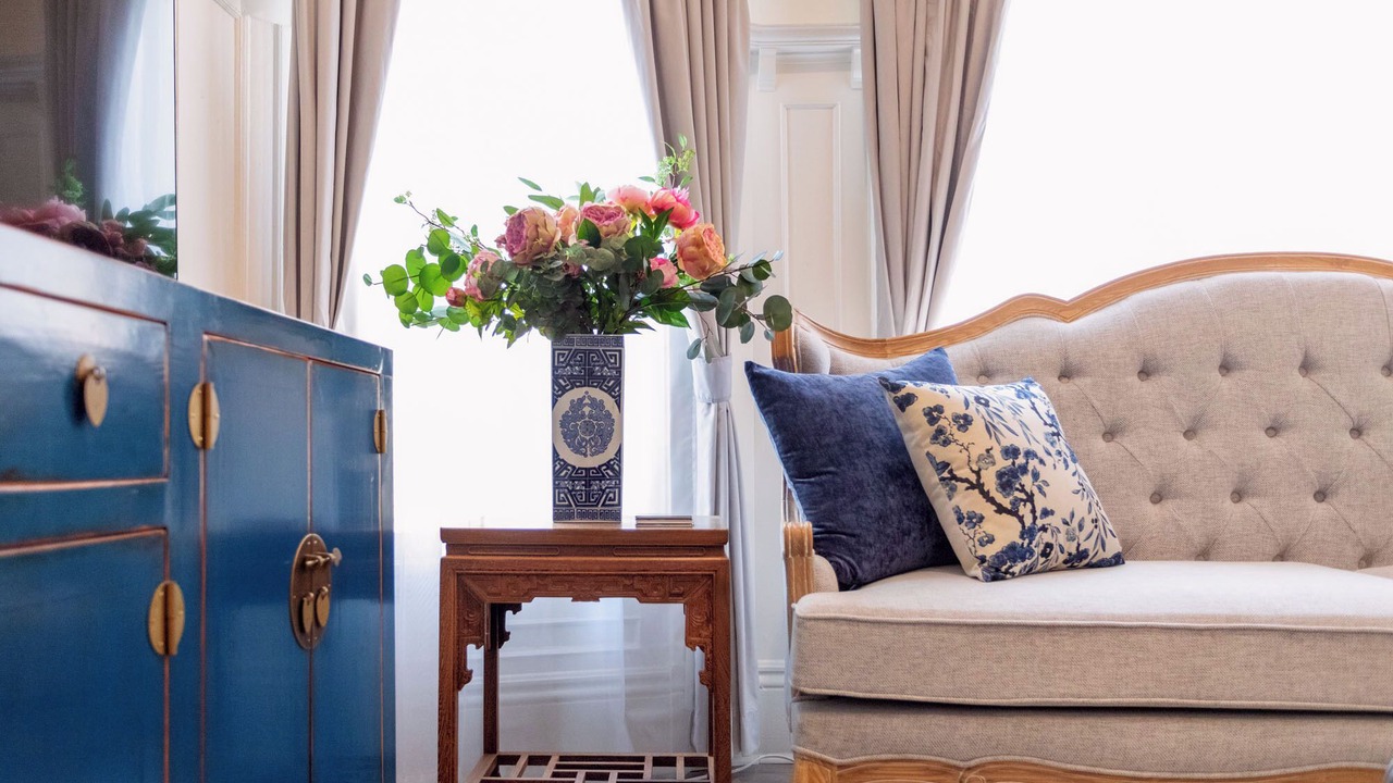 Photo of Livingroom in Longfellow