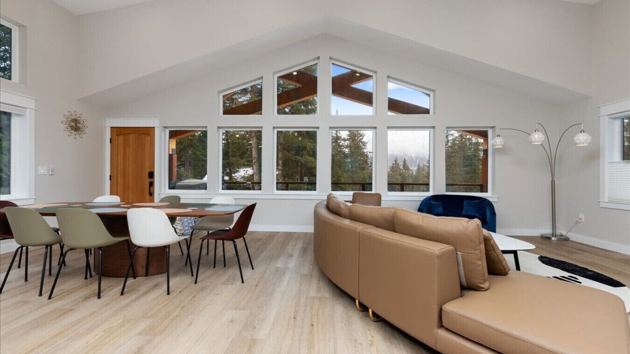 Photo of Livingroom in Alyeska