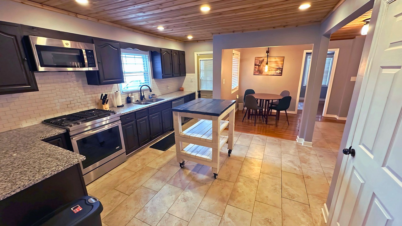 Photo of Kitchen in Near East Columbus