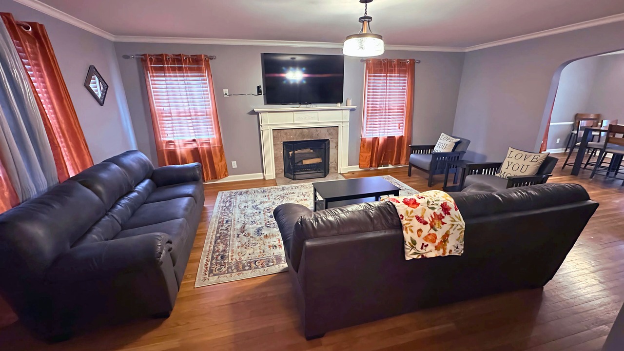 Photo of Livingroom in Near East Columbus
