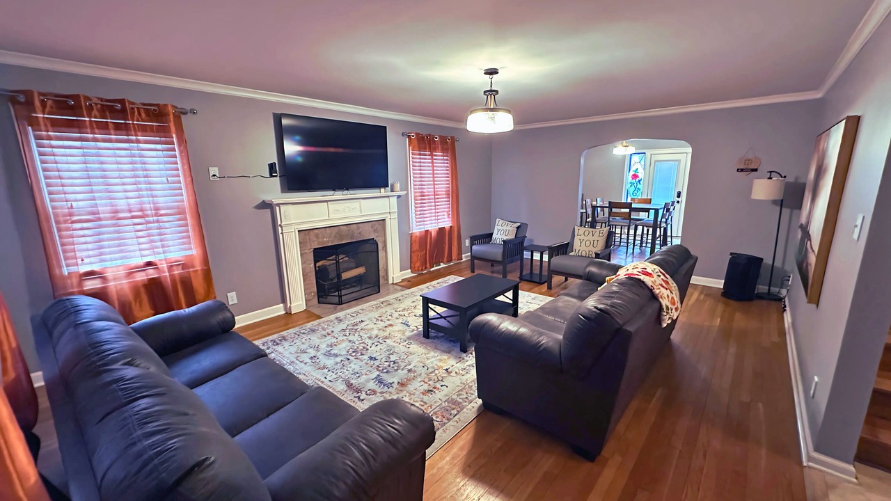 Photo of Livingroom in Near East Columbus