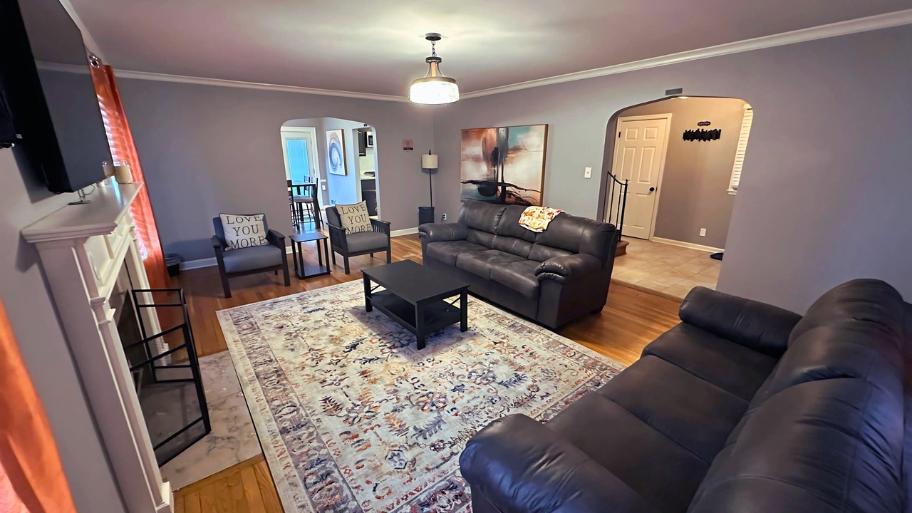 Photo of Livingroom in Near East Columbus