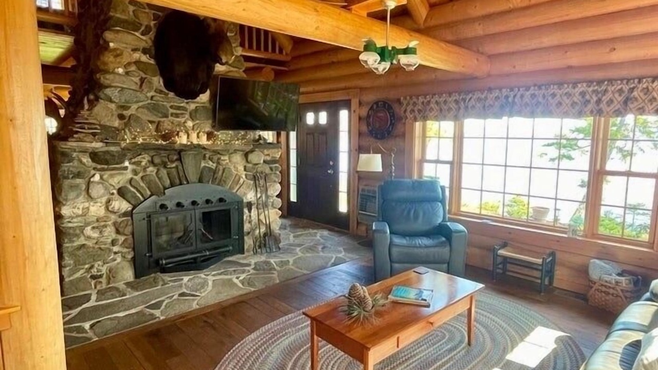 Photo of Livingroom in Northeast Somerset