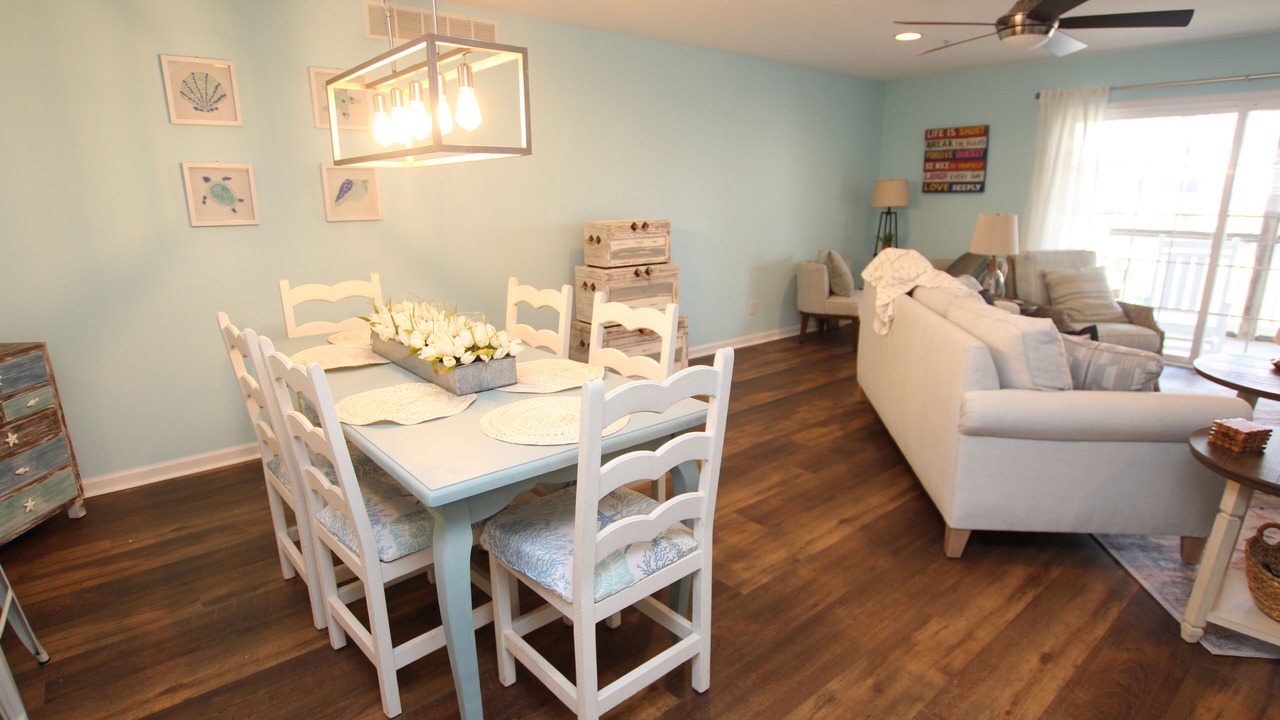 Photo of Livingroom in Country Club Estates