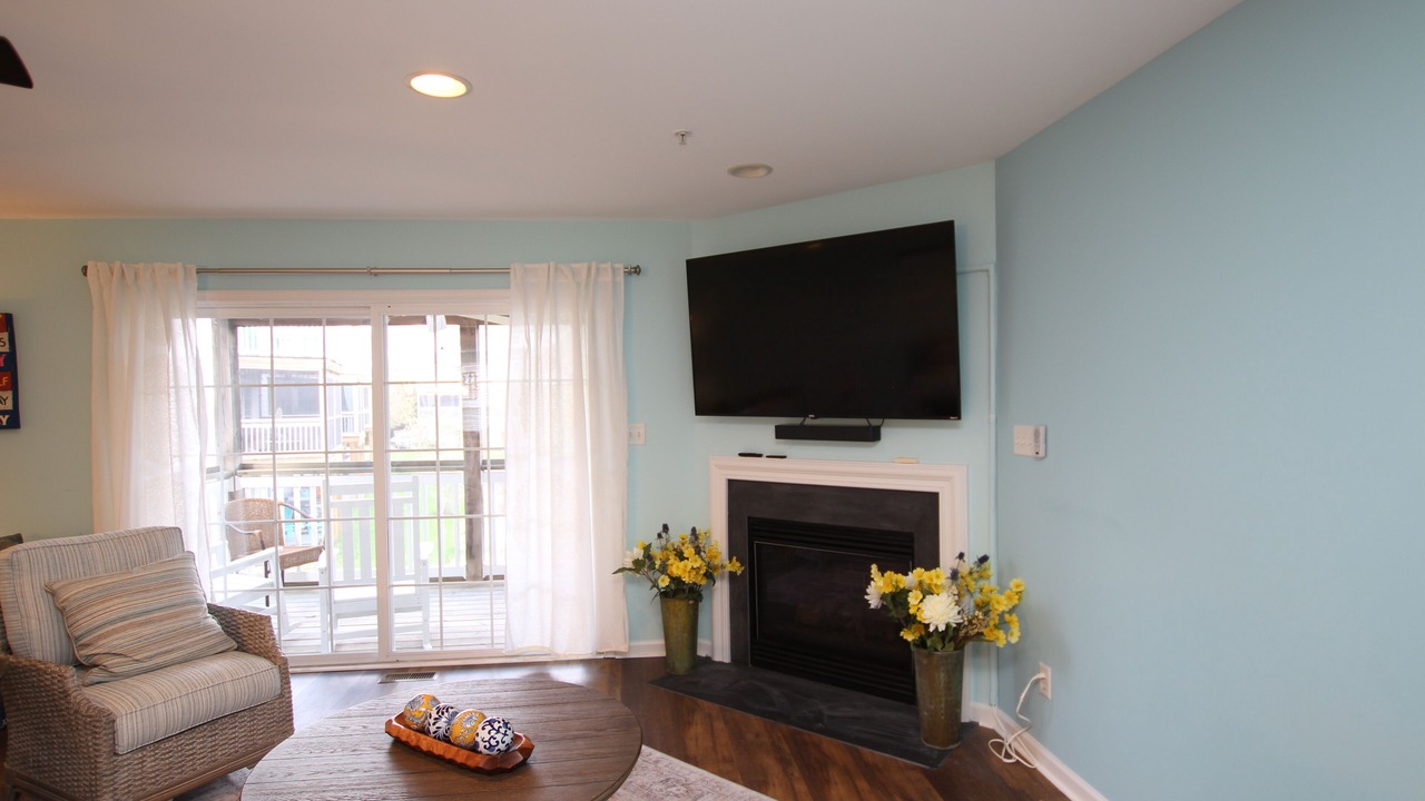 Photo of Livingroom in Country Club Estates