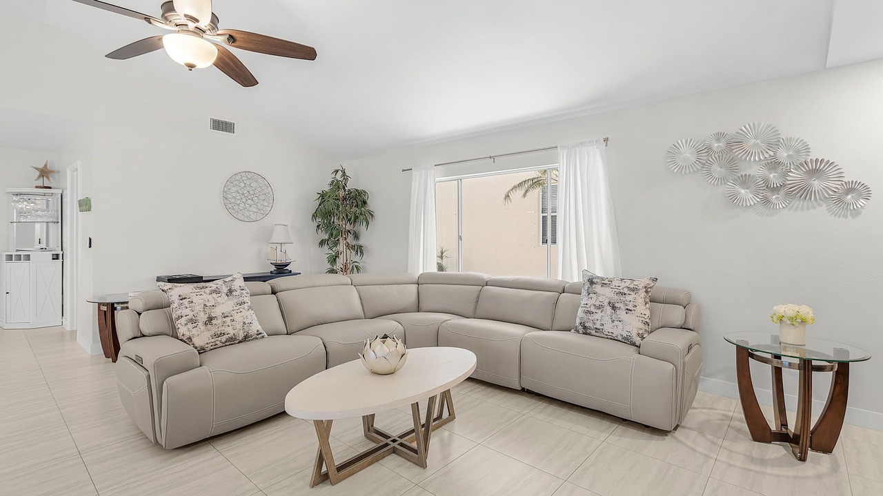 Photo of Livingroom in Eight Lakes