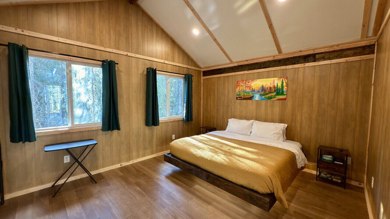 Photo of Bedroom in Tok