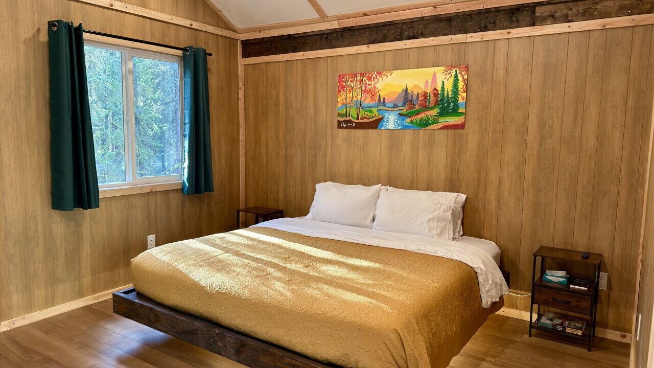 Photo of Bedroom in Tok