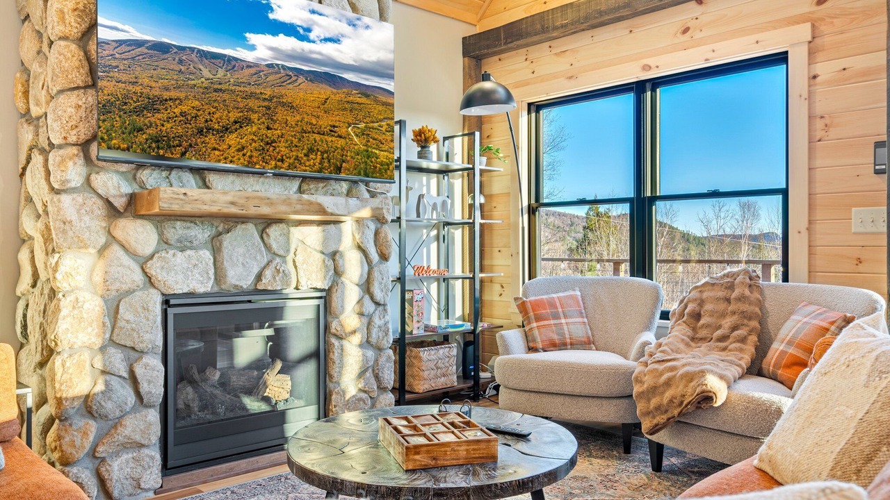 Photo of Livingroom in Bethel