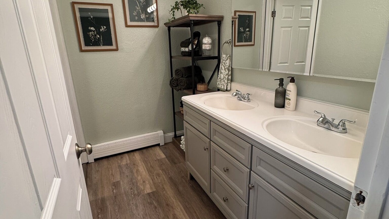 Photo of Bathroom in Old Seward - Oceanview