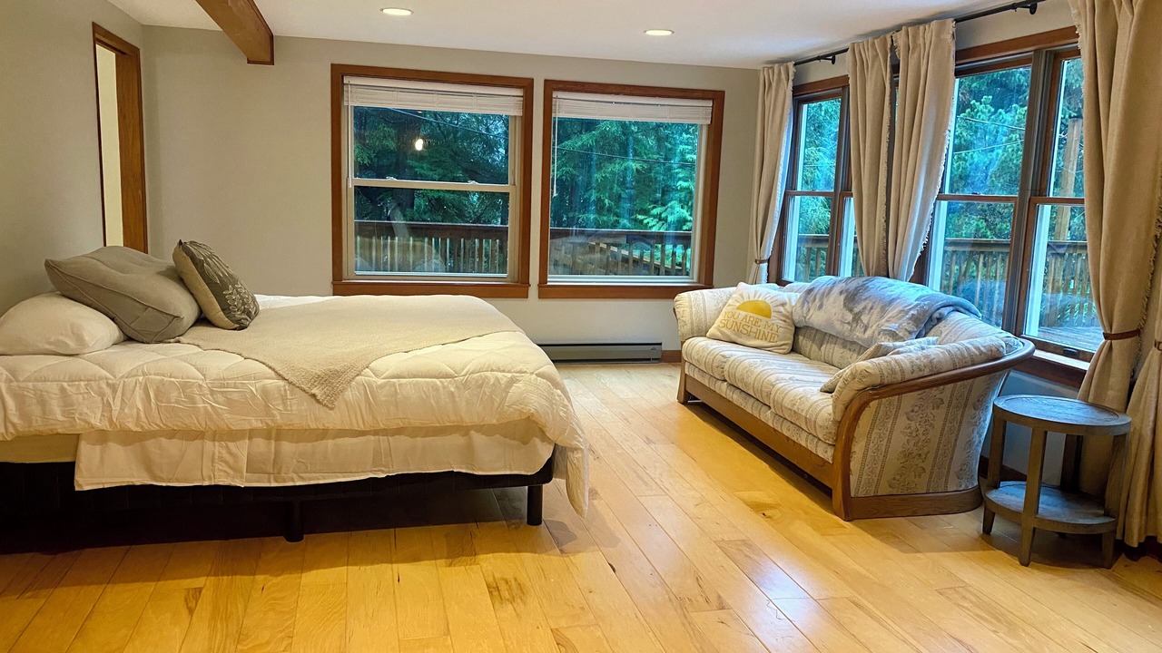 Photo of Bedroom in Ketchikan