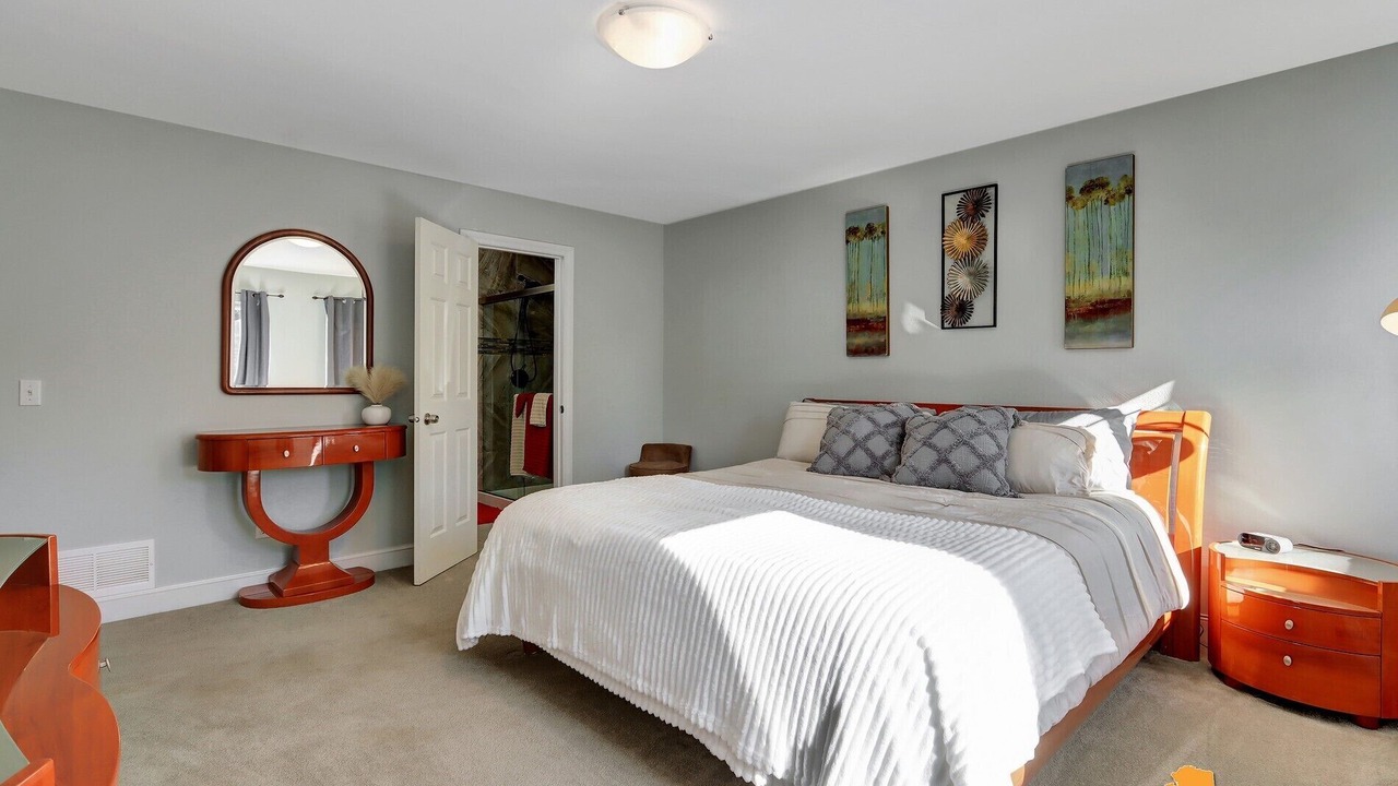 Photo of Bedroom in University Area