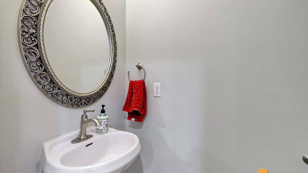 Photo of Bathroom in University Area