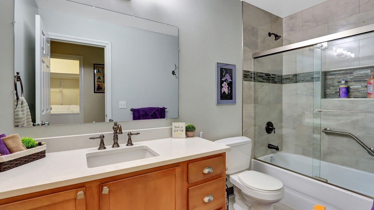 Photo of Bathroom in University Area