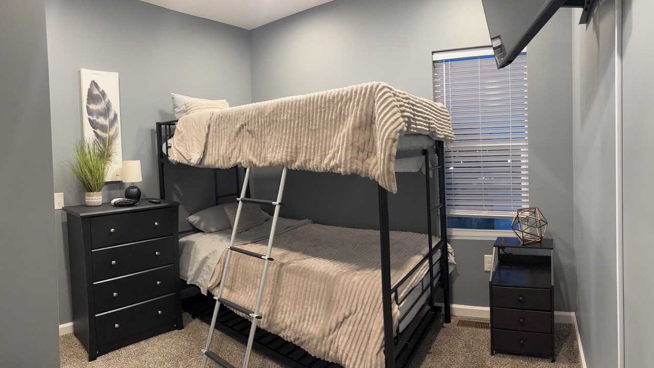 Photo of Bedroom in Franklin Park