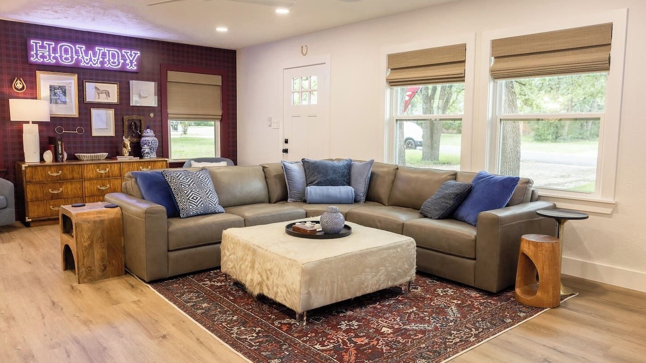 Photo of Bedroom in Country Club Estates
