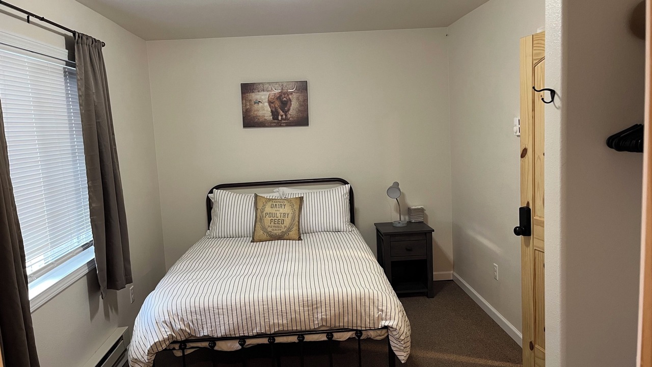 Photo of Bedroom in Chiniak
