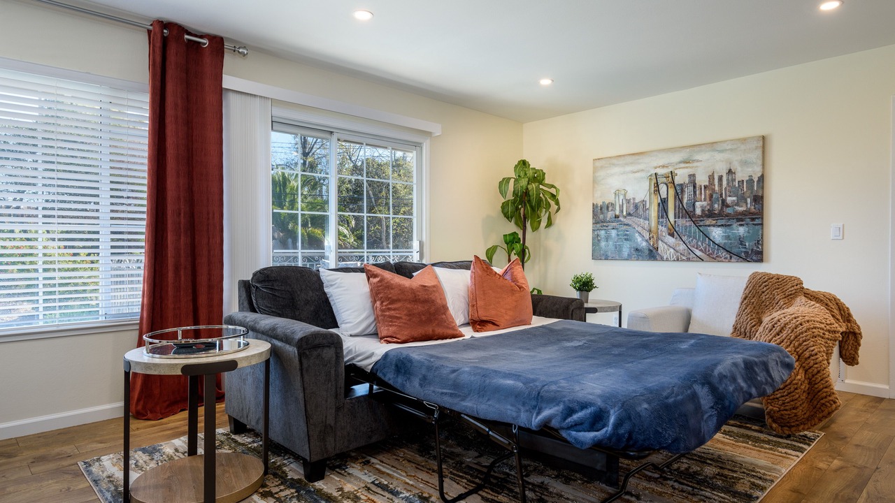 Photo of Bedroom in Farm Hills