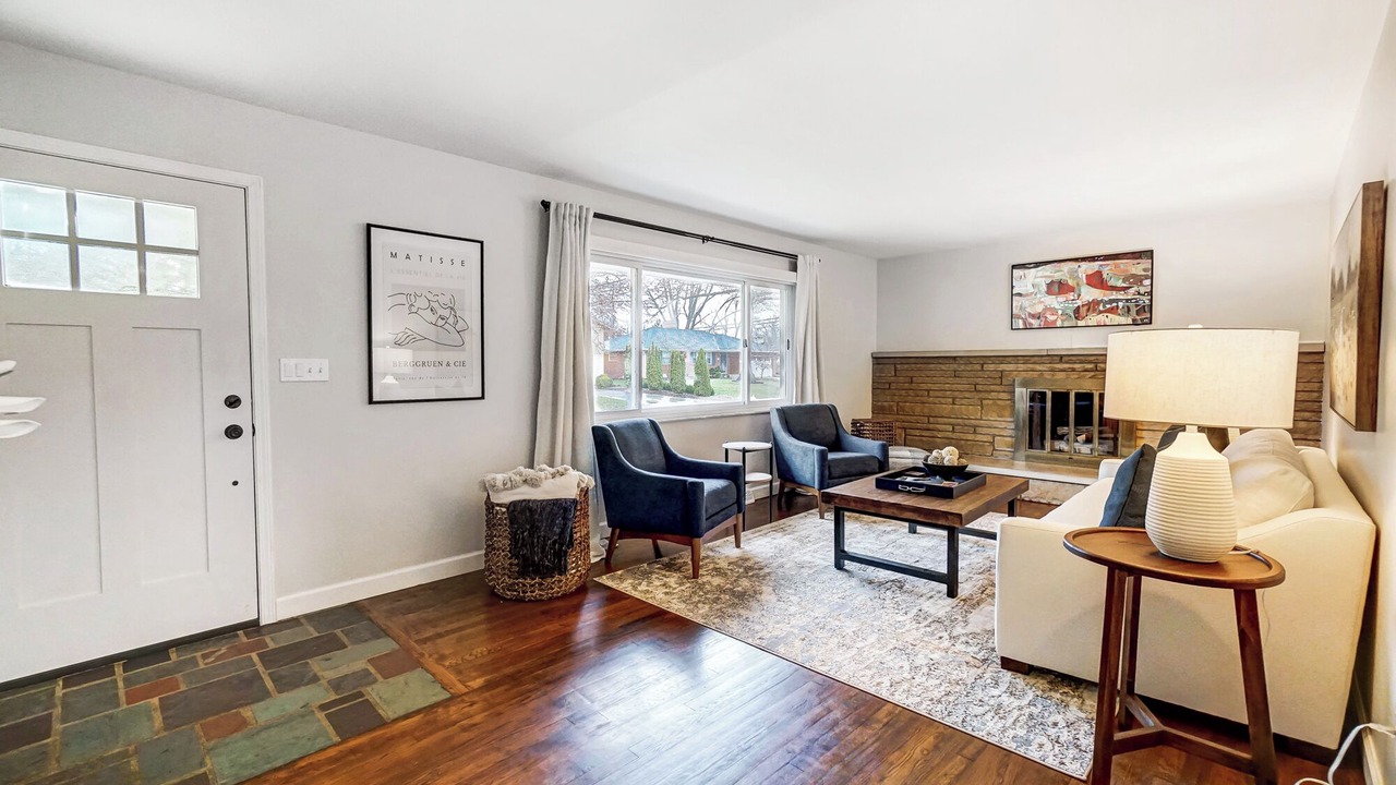 Photo of Livingroom in Upper Arlington
