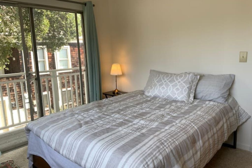 Photo of Bedroom in West Alameda