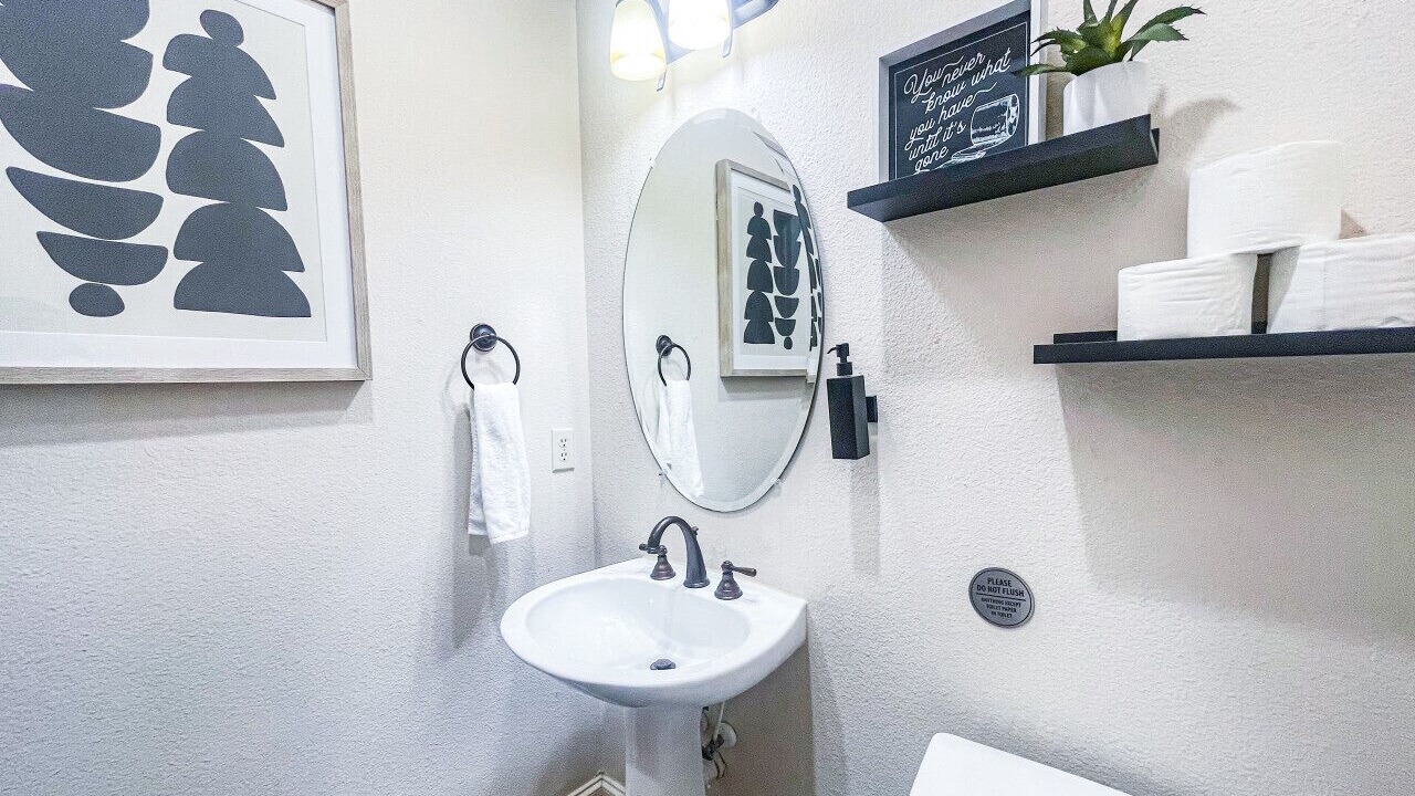 Photo of Bathroom in Woodlake - Briar Meadow