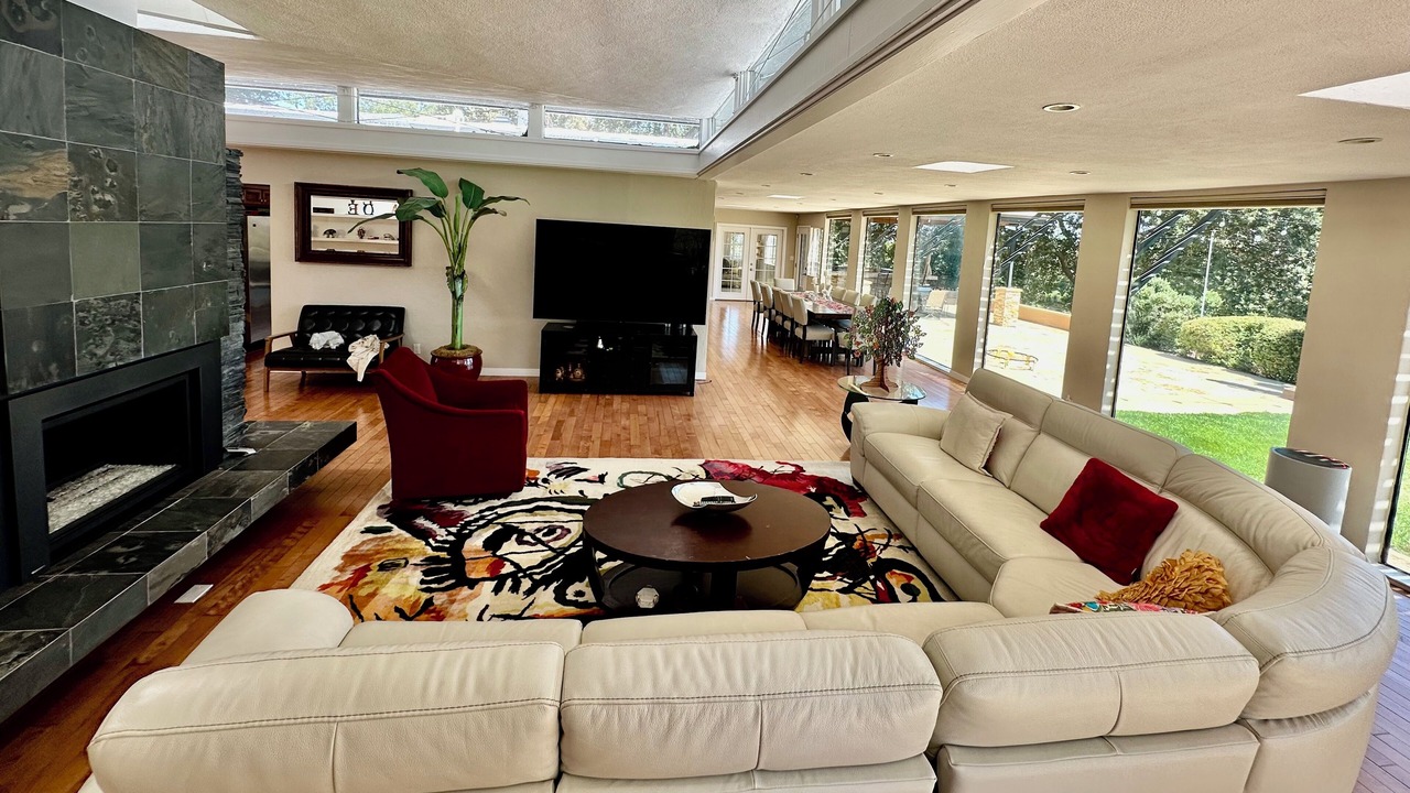 Photo of Livingroom in Pleasanton