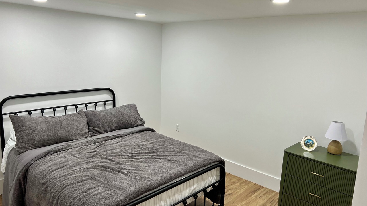 Photo of Bedroom in Oakland