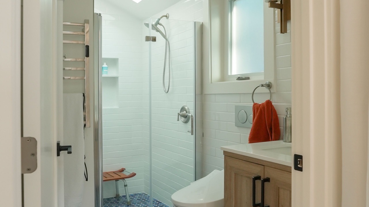Photo of Bathroom in El Cerrito
