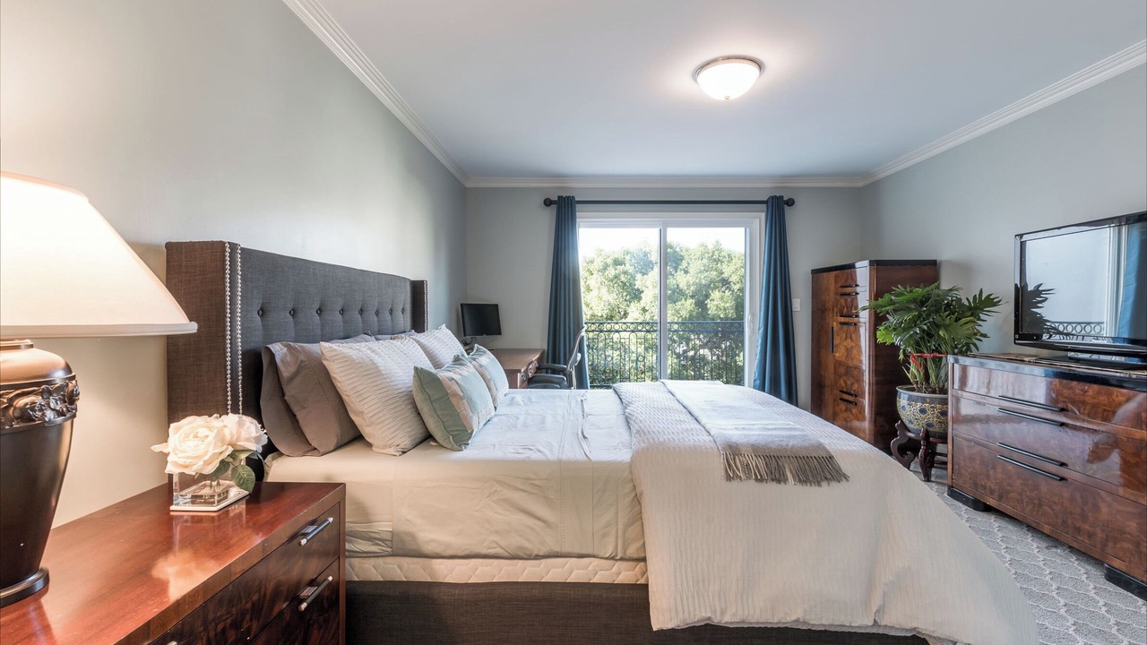 Photo of Bedroom in Pacific Heights