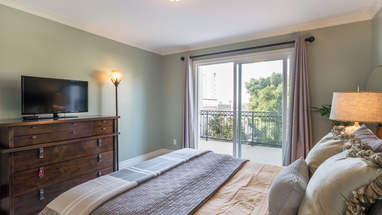 Photo of Bedroom in Pacific Heights
