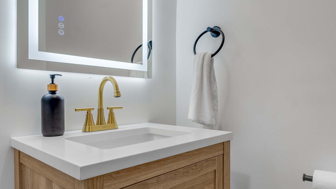 Photo of Bathroom in Weinland Park