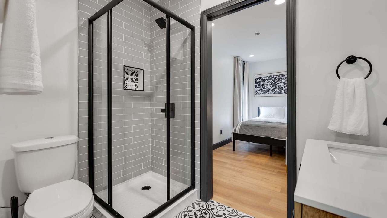 Photo of Bathroom in Weinland Park