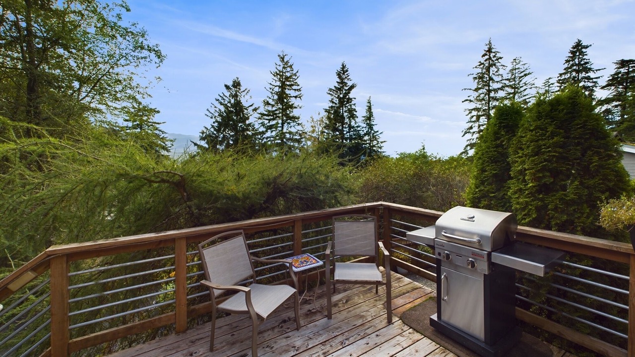 Photo of Patio Balcony in Mendenhall Valley