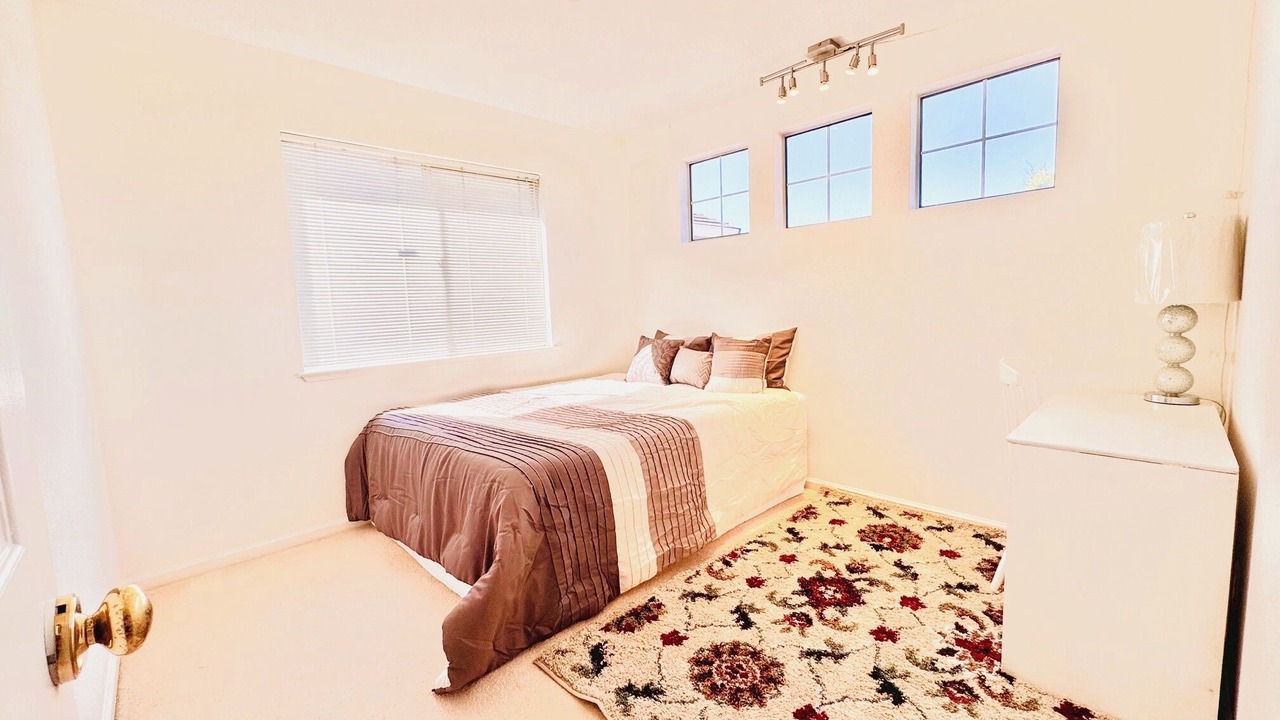 Photo of Bedroom in Union City