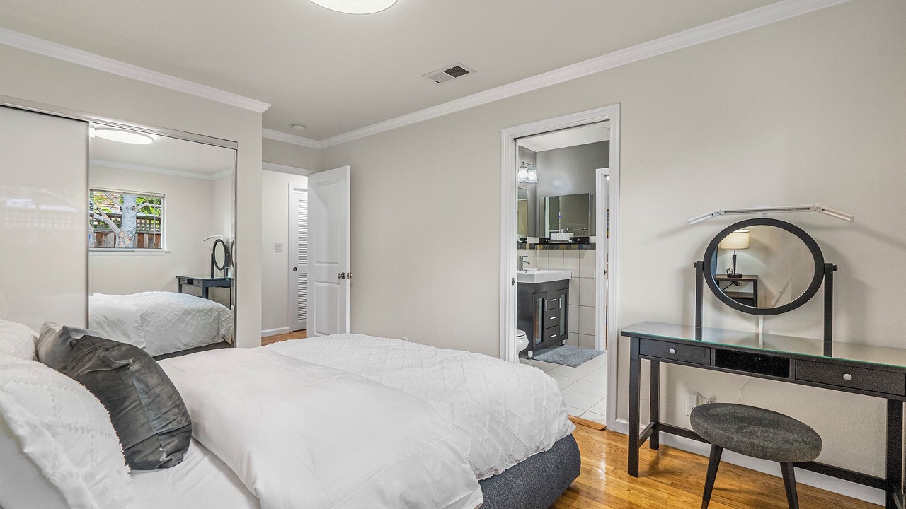 Photo of Bedroom in Crescent Park