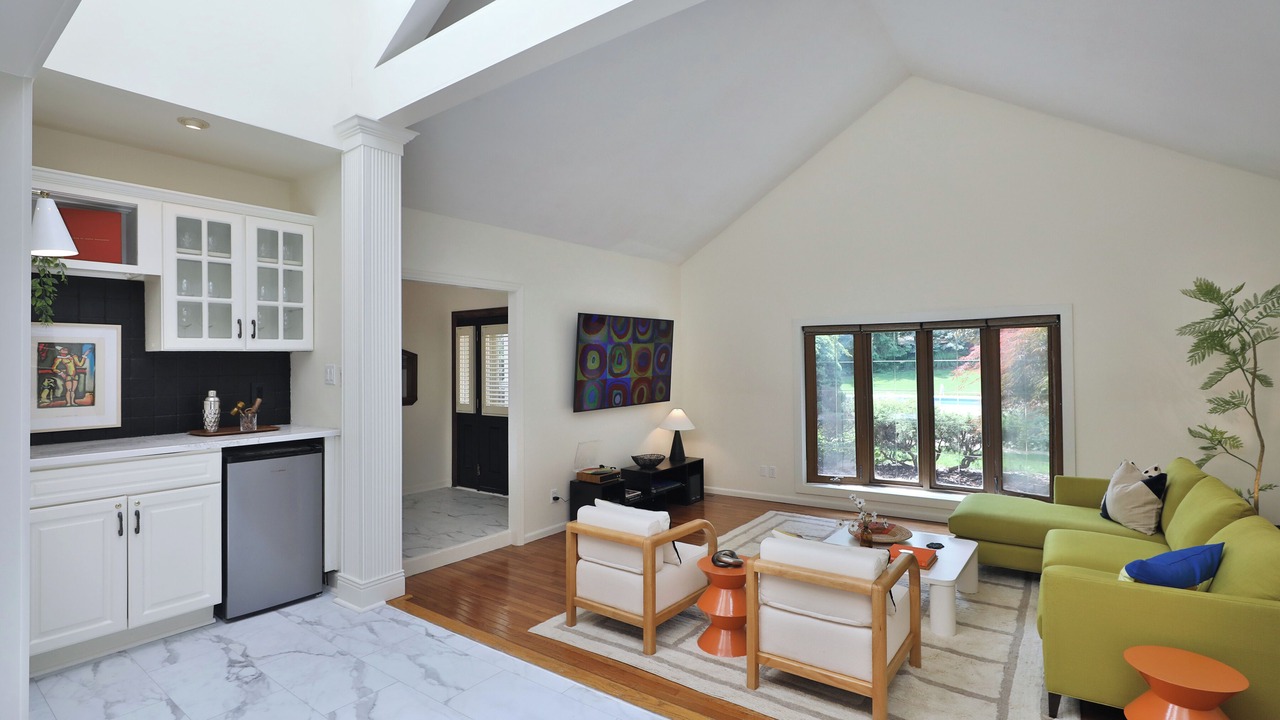 Photo of Livingroom in Upper Arlington