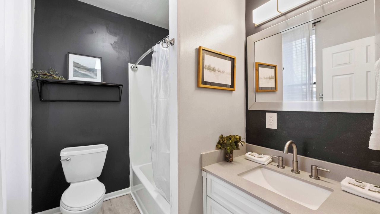 Photo of Bathroom in Short North