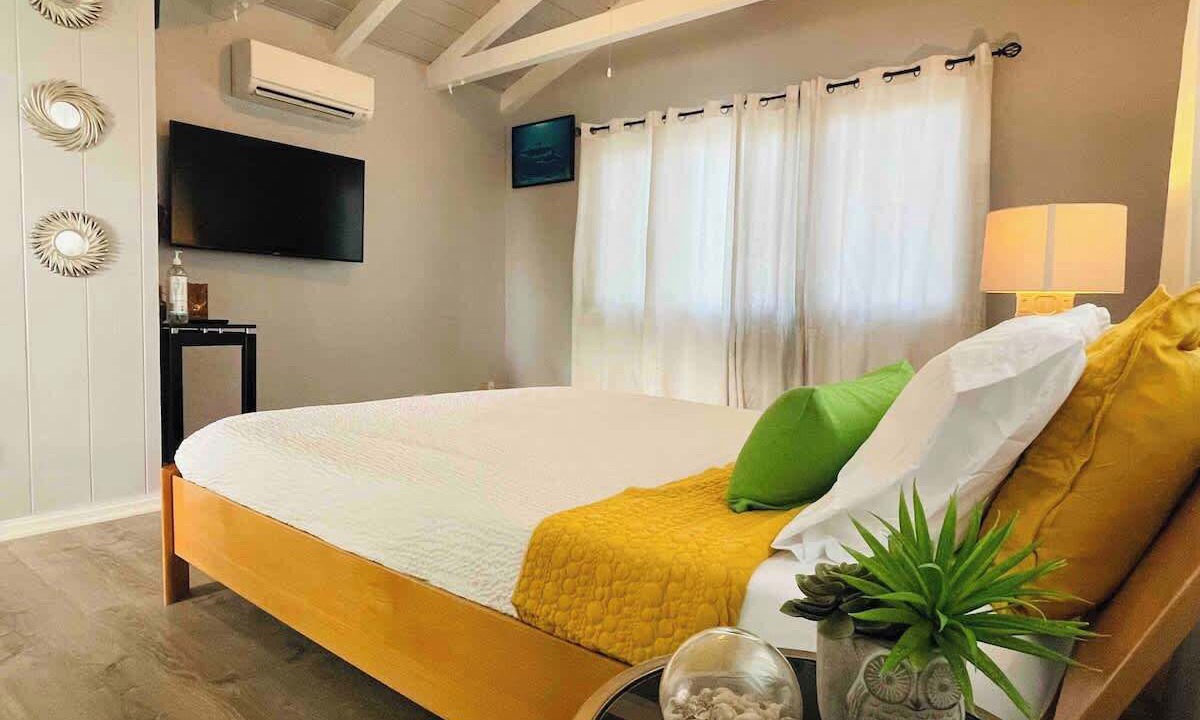 Photo of Bedroom in Hawaii Kai