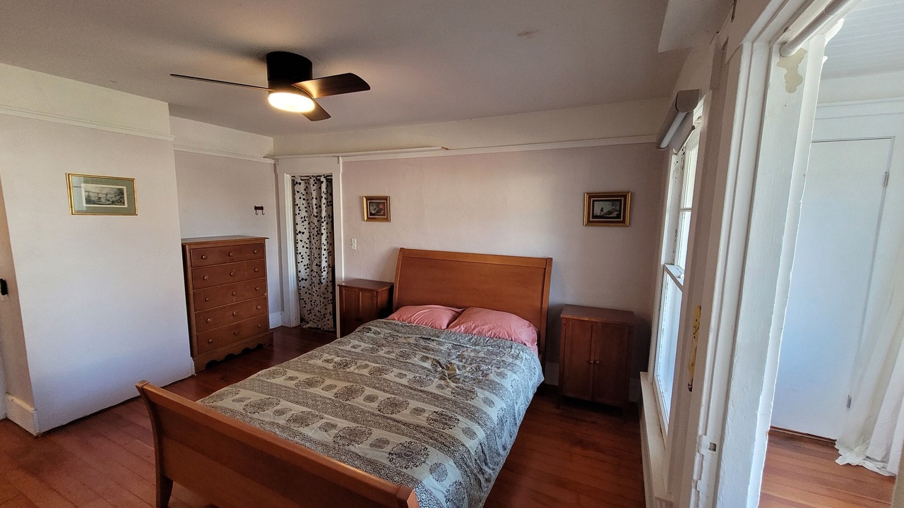 Photo of Bedroom in South Berkeley