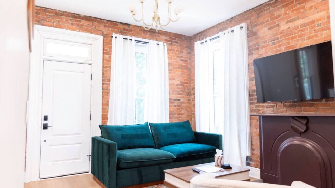 Photo of Livingroom in Victorian Village