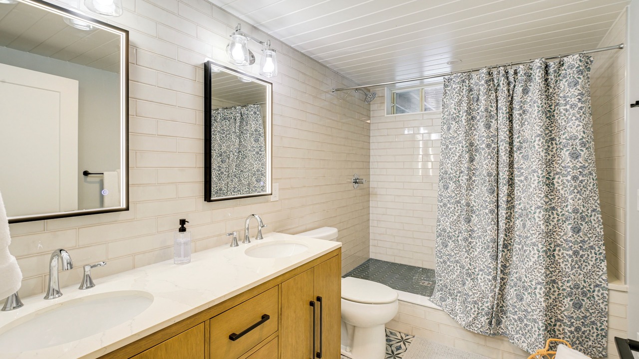 Photo of Bathroom in Saint Albans