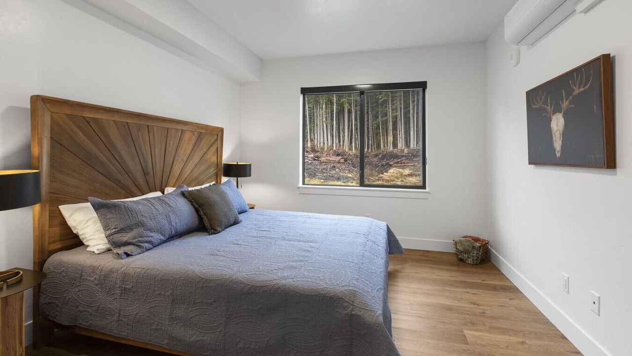 Photo of Bedroom in Juneau