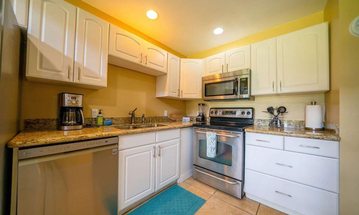 Photo of Kitchen in Kahuku