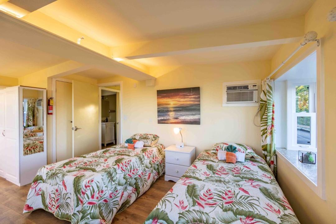 Photo of Bedroom in Haiku