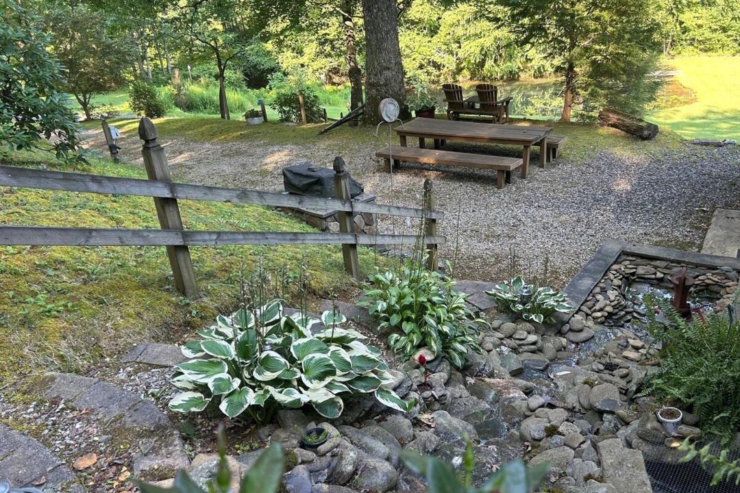 Photo of Others in Spruce Pine