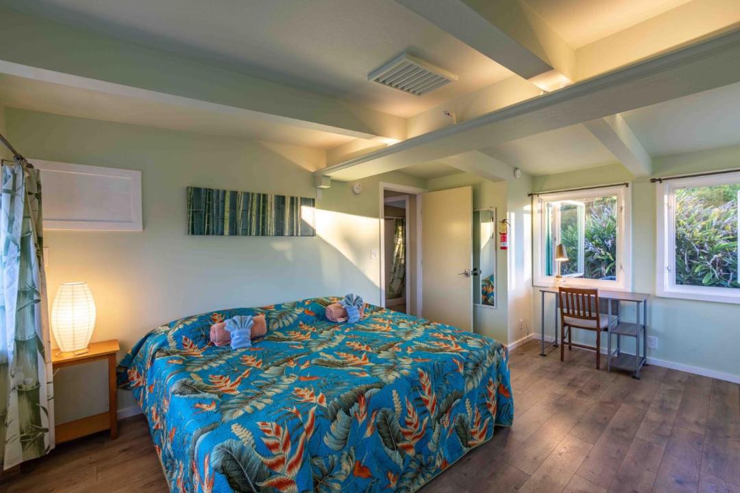 Photo of Bedroom in Haiku