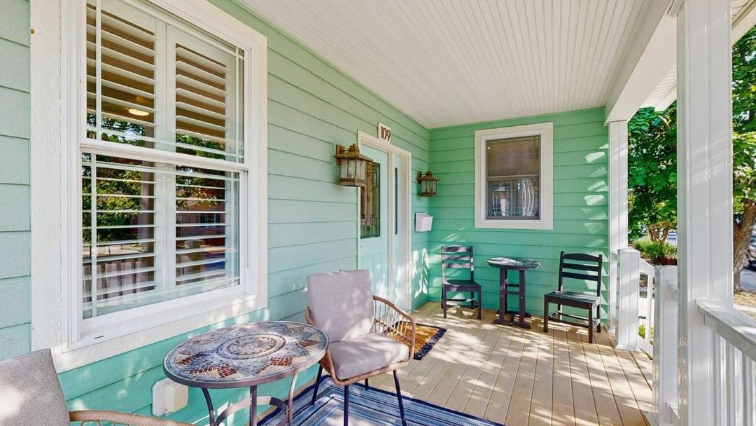 Photo of Patio Balcony in Country Club Estates
