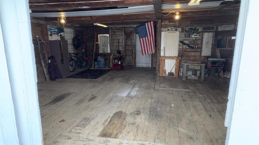 Photo of Others in Jackman