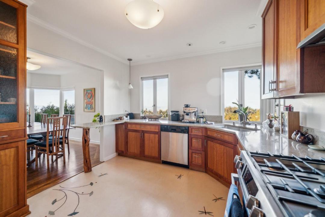Photo of Kitchen in Shepherd Canyon